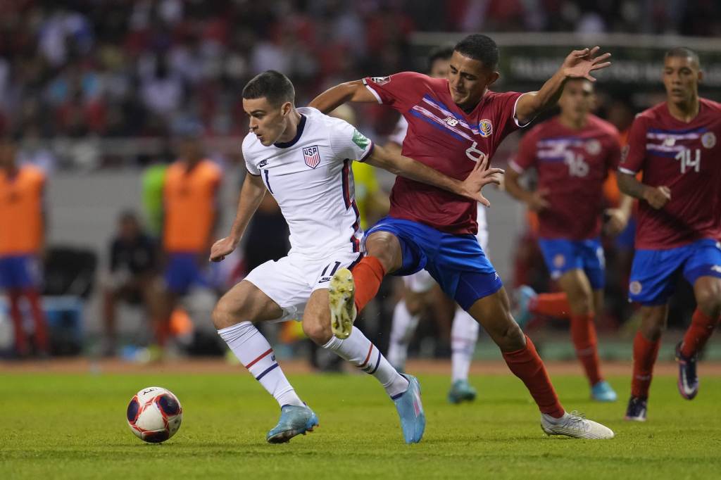 This image has an empty alt attribute; its file name is world-cup.jpeg